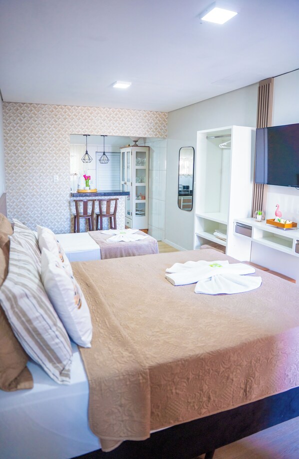 Deluxe kamer | Hypoallergeen beddengoed, verduisterende gordijnen, gratis wifi