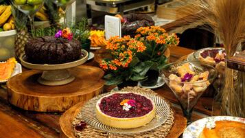 Free daily buffet breakfast