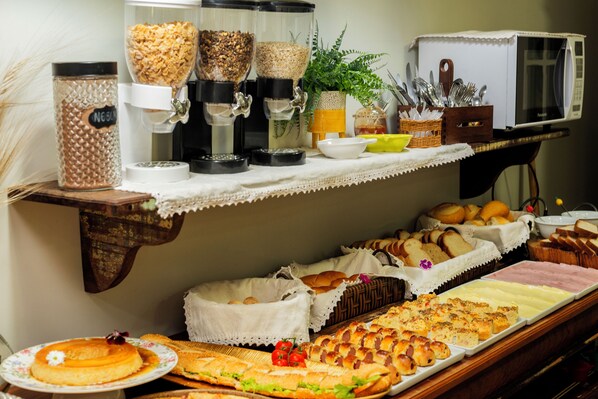 Tägliches inbegriffenes Frühstücksbuffet
