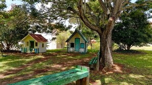 Área de juegos infantiles al aire libre