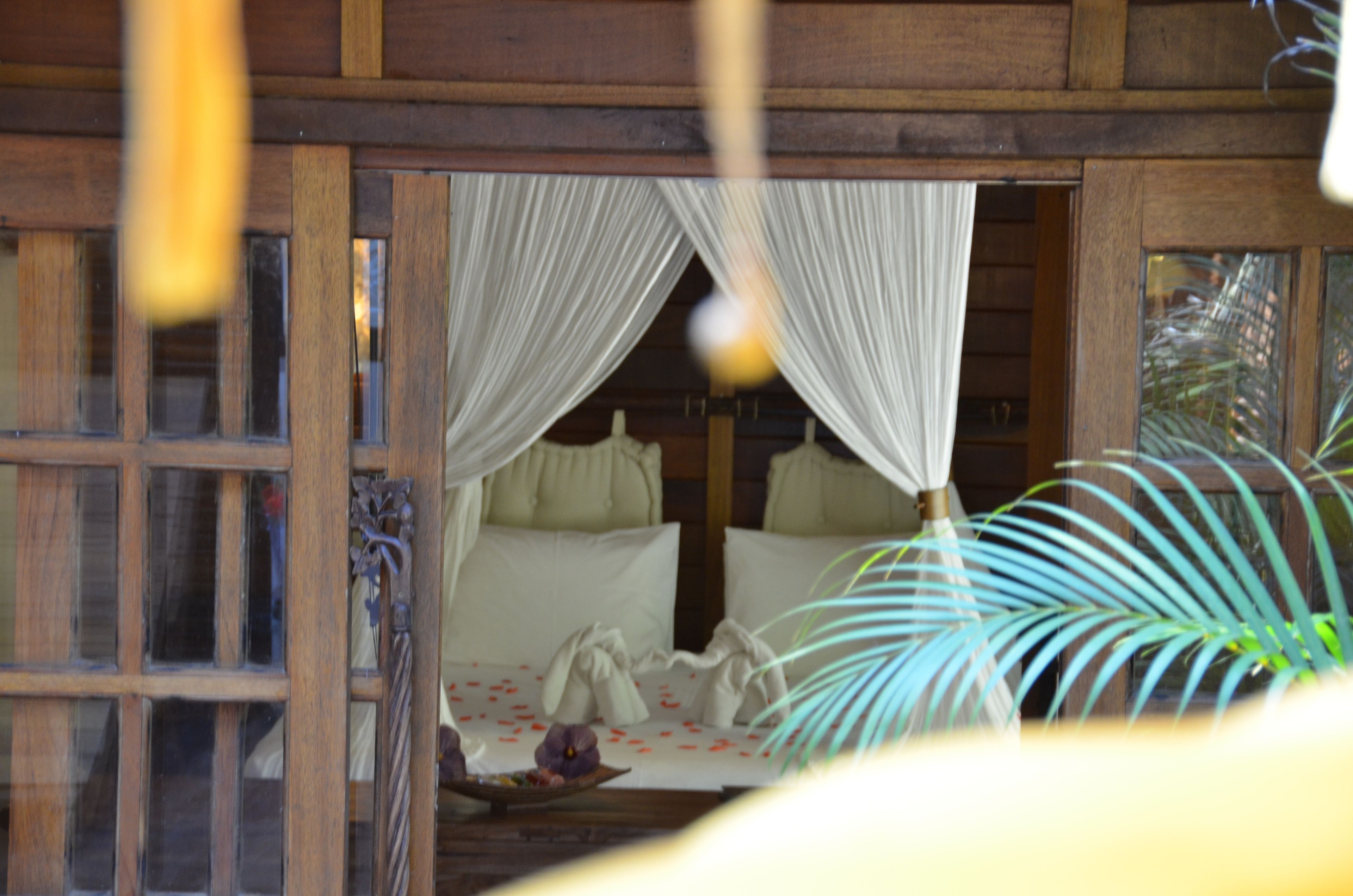 Bungalow (Tahiti) | Minibar, coffres-forts dans les chambres, décoration personnalisée