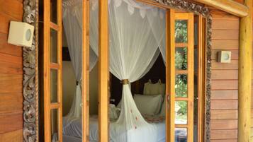 Bungalow (Tahiti) | Minibaari, tallelokero huoneessa, yksilöllisesti sisustettu