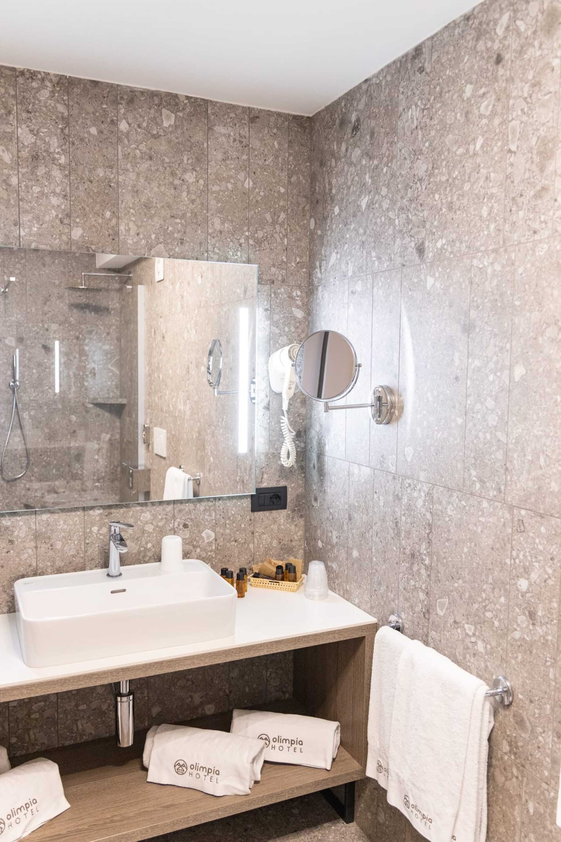 family apartment | bathroom | free toiletries, hair dryer, slippers, bidet