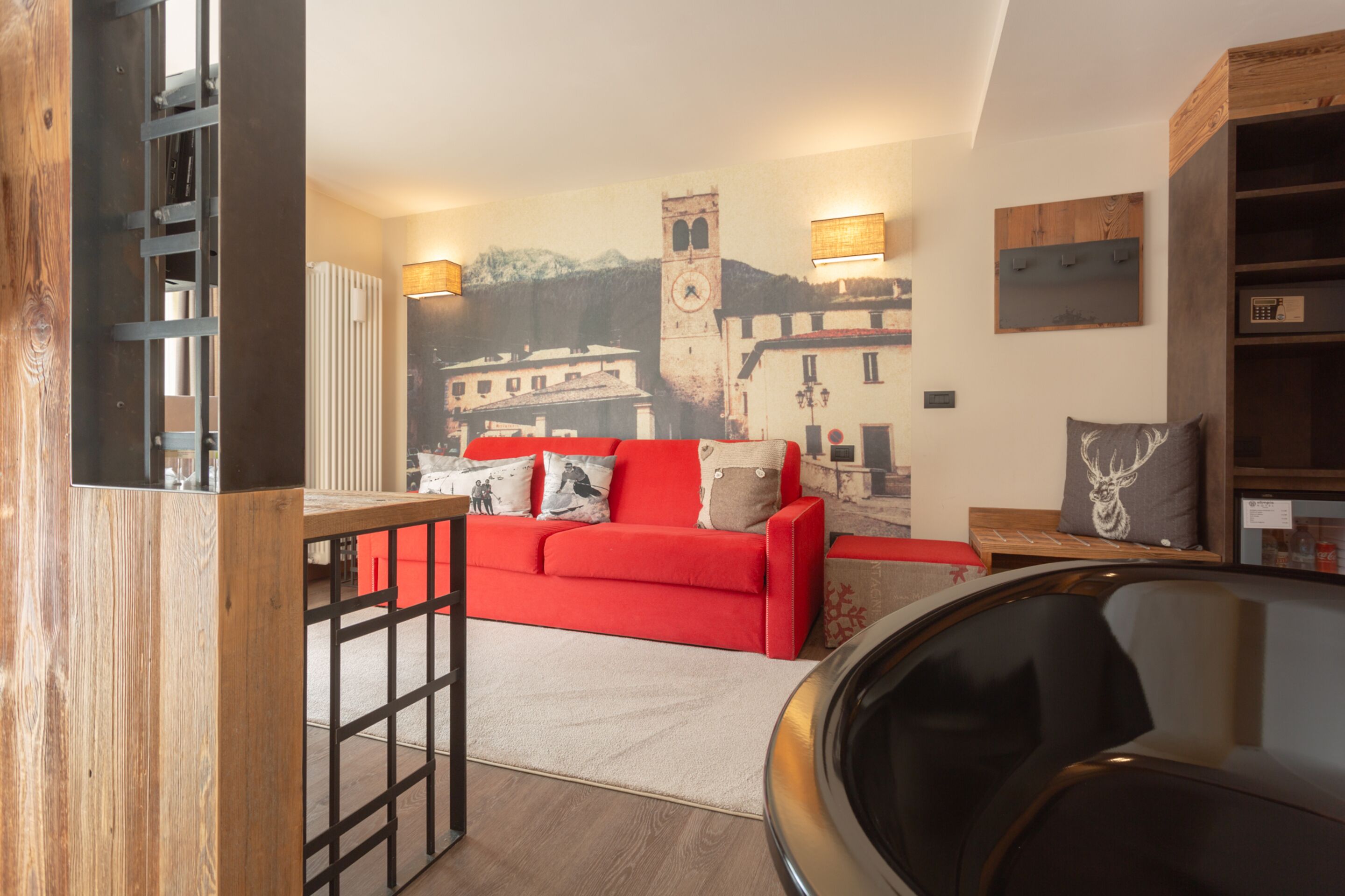 Suite deluxe | Una cassaforte in camera, con stile personalizzato