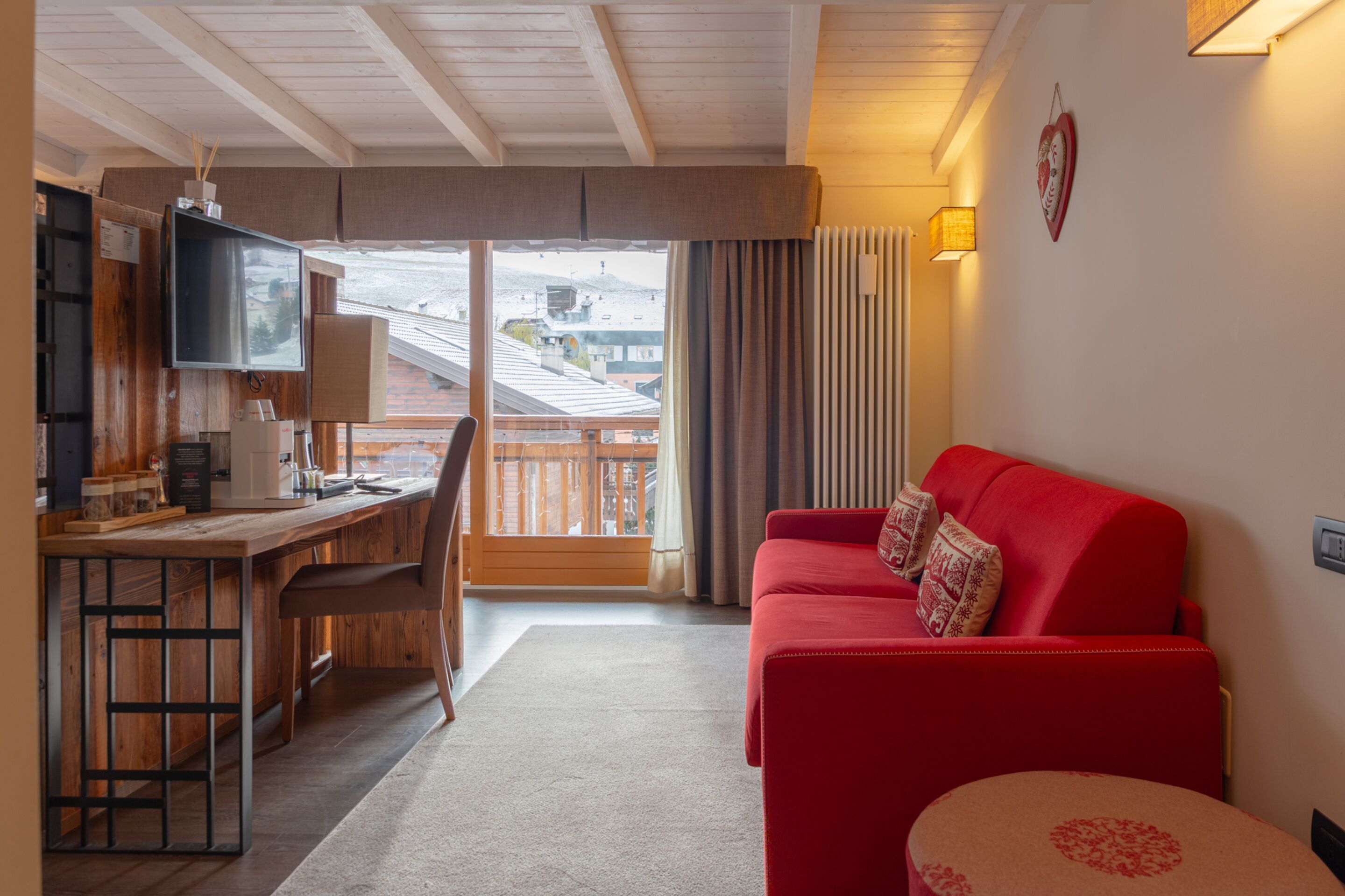 superior suite, terrace | 1 bedroom, in-room safe, individually decorated, individually furnished