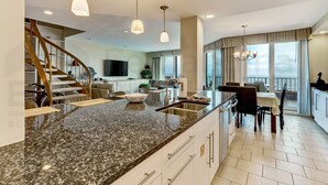 Kondominium, 3 kamar tidur | Interior