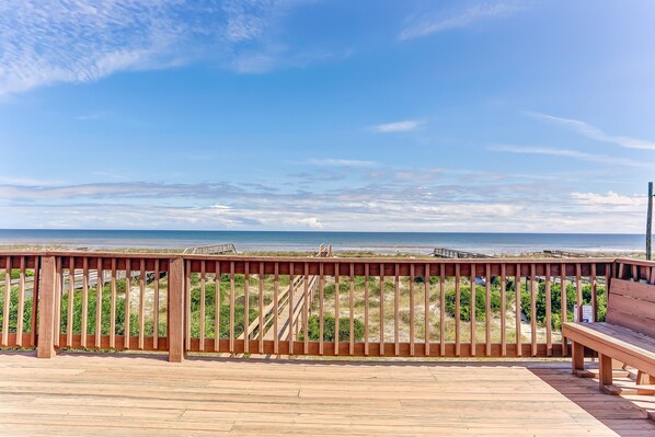 Property grounds - Endless Ocean Views in S Fletcher Duplex by RedAwning (Fernandina Beach)