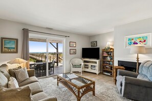 Casa, 2 camere da letto | Area soggiorno | TV a schermo piatto, lettore DVD