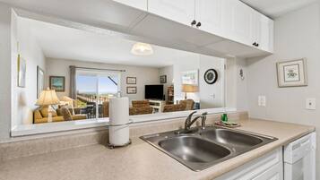 House, 2 Bedrooms | Interior