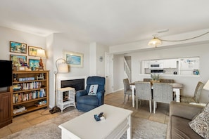 House, 2 Bedrooms | Living area | Flat-screen TV, DVD player - Relaxed Atmosphere in S Fletcher Duplex by RedAwning (Fernandina Beach)