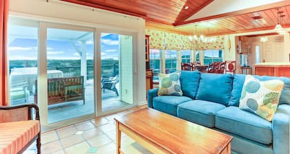 Ocean Ave Spacious Seaside Cottage by RedAwning
