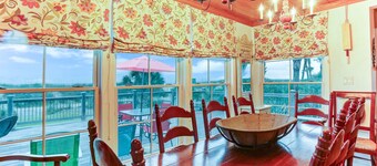 Ocean Ave Spacious Seaside Cottage by RedAwning