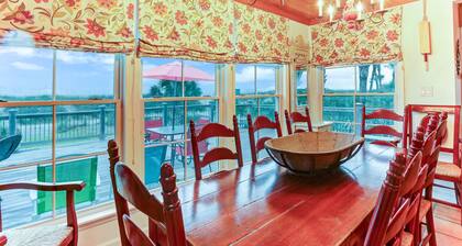 Ocean Ave Spacious Seaside Cottage by RedAwning