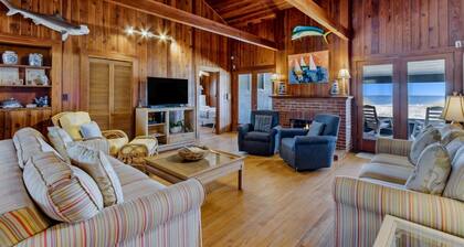 Charming Oceanfront Beach House by RedAwning