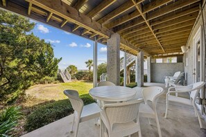 House, 2 Bedrooms | Outdoor dining