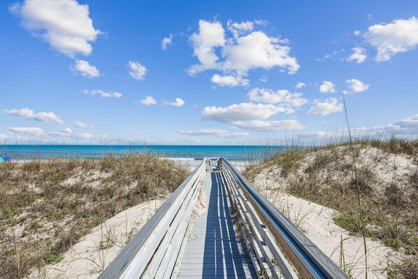 House, 2 Bedrooms | Beach