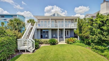 House, 2 Bedrooms | Exterior