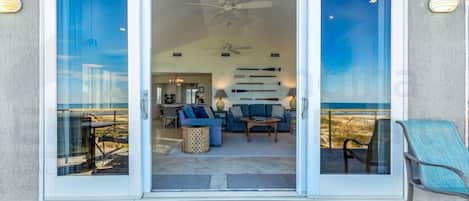 House, 4 Bedrooms | Terrace/patio