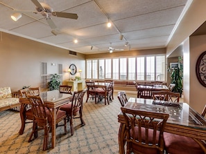 Condo, 2 Bedrooms | Dining