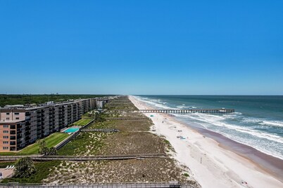 Striking Ocean View Condo with Private Walkway to the Beach by RedAwning