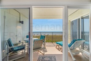Condo, 2 Bedrooms | Interior