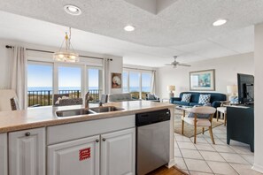 Condo, 2 Bedrooms | Interior
