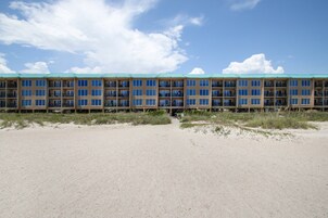 Condo, 2 Bedrooms | Exterior