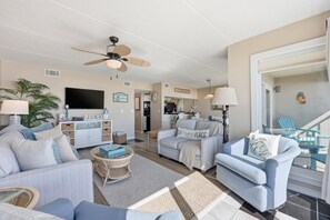 Huoneisto, 2 makuuhuonetta | Oleskelualue | Televisio, DVD-soitin