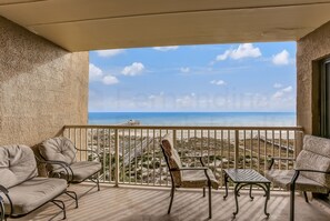 Property grounds - Comfortable Condo With Beautiful Ocean view by RedAwning (Fernandina Beach)