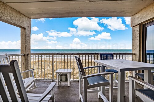 Corner Unit Condo with unobstructed views of the Atlantic by RedAwning
