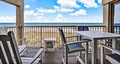 Corner Unit Condo with unobstructed views of the Atlantic by RedAwning