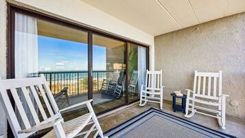 Condo, 2 Bedrooms | Teres/patio