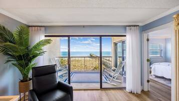 Condo, 2 Bedrooms | Bahagian dalam