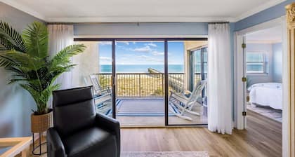 Tastefully Decorated Condo with Scenic Beach Views by RedAwning