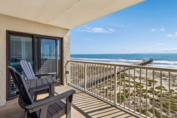 Condo, 3 Bedrooms | Property grounds