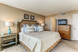 Condo, 2 Bedrooms