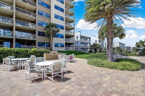 Condo, 2 Bedrooms | Outdoor dining