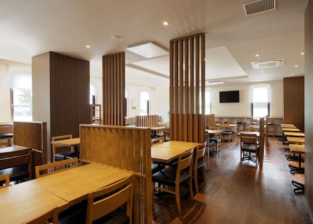 Restaurant. Hotel Route-Inn Hita Ekimae