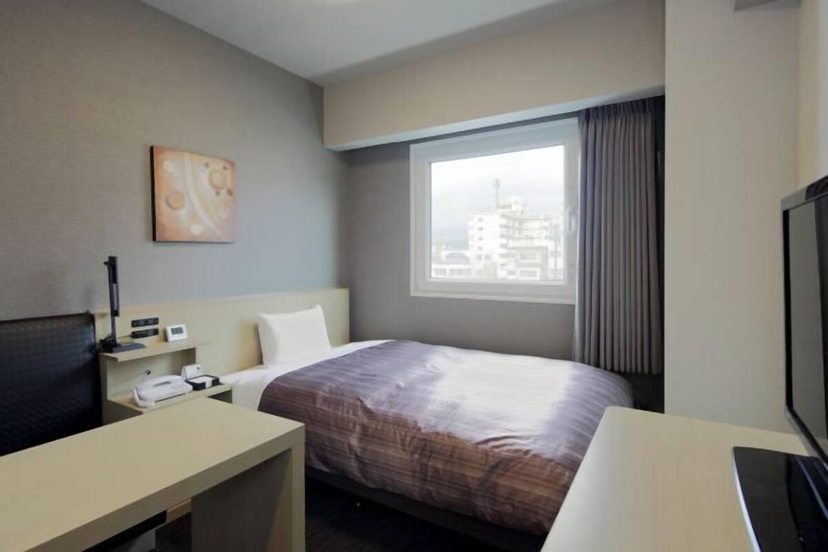 Escrivaninha, Wi-Fi de cortesia, roupa de cama