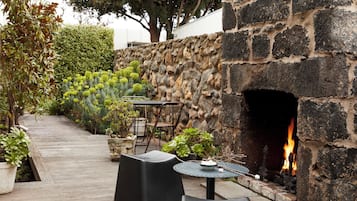 Suite Three | Terrace/patio
