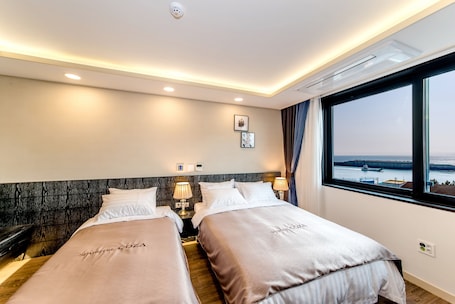 Ropa de cama de alta calidad, cubrecamas y wifi gratis