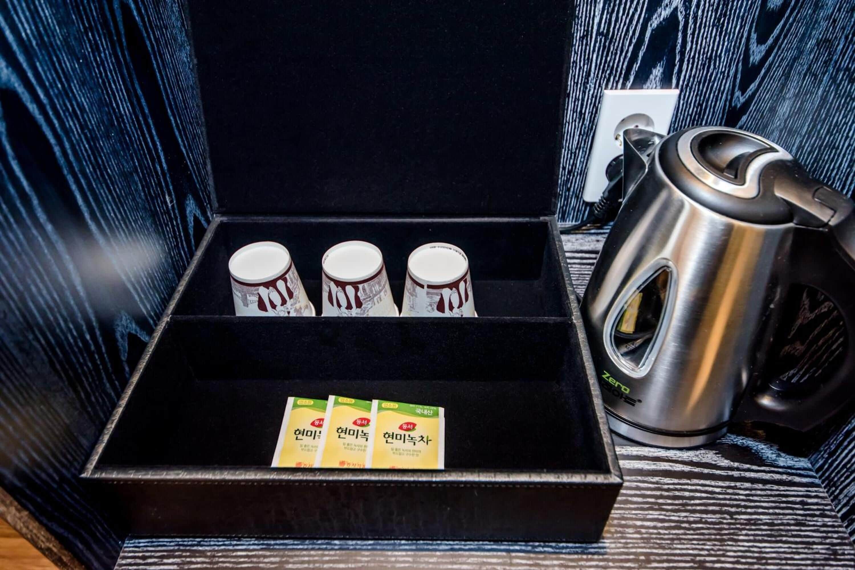 fridge, coffee/tea maker, electric kettle