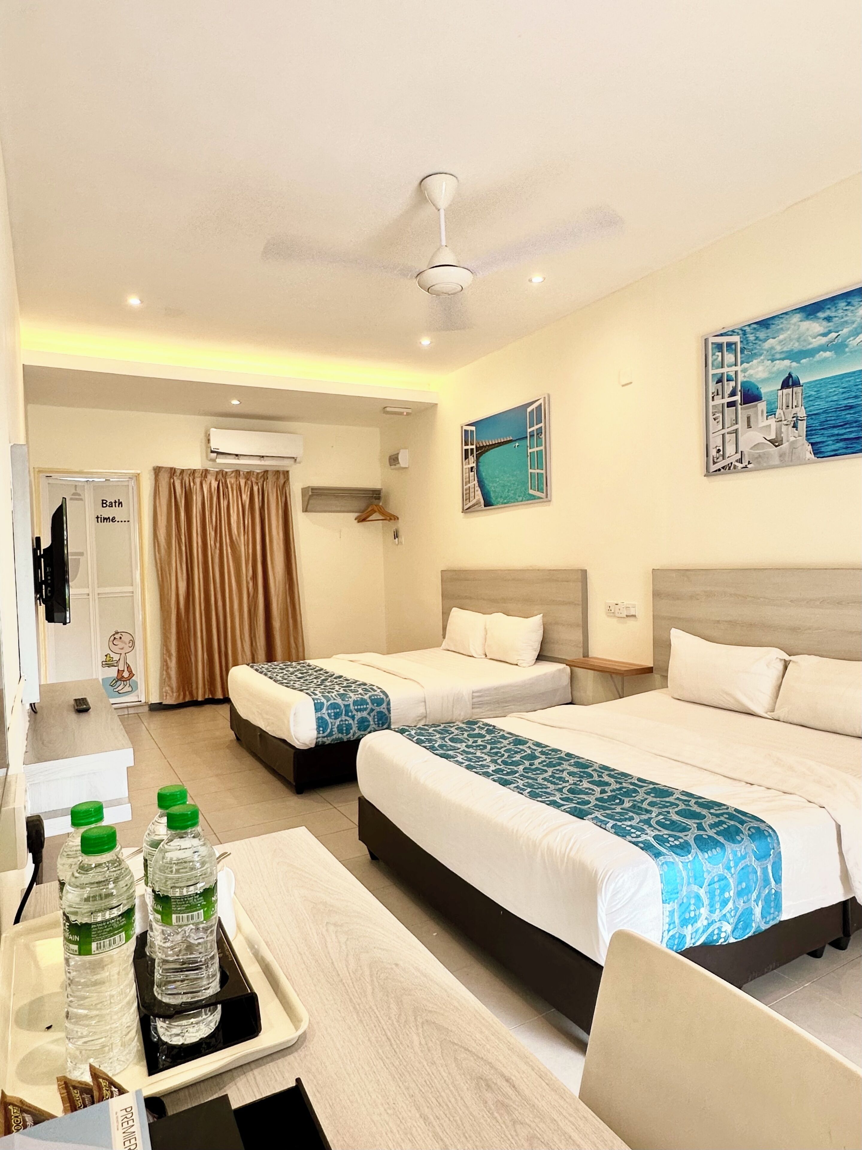 Minibar, desk, free WiFi, bed sheets