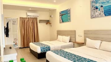 Family Terrace | Minibar, desk, free WiFi, bed sheets