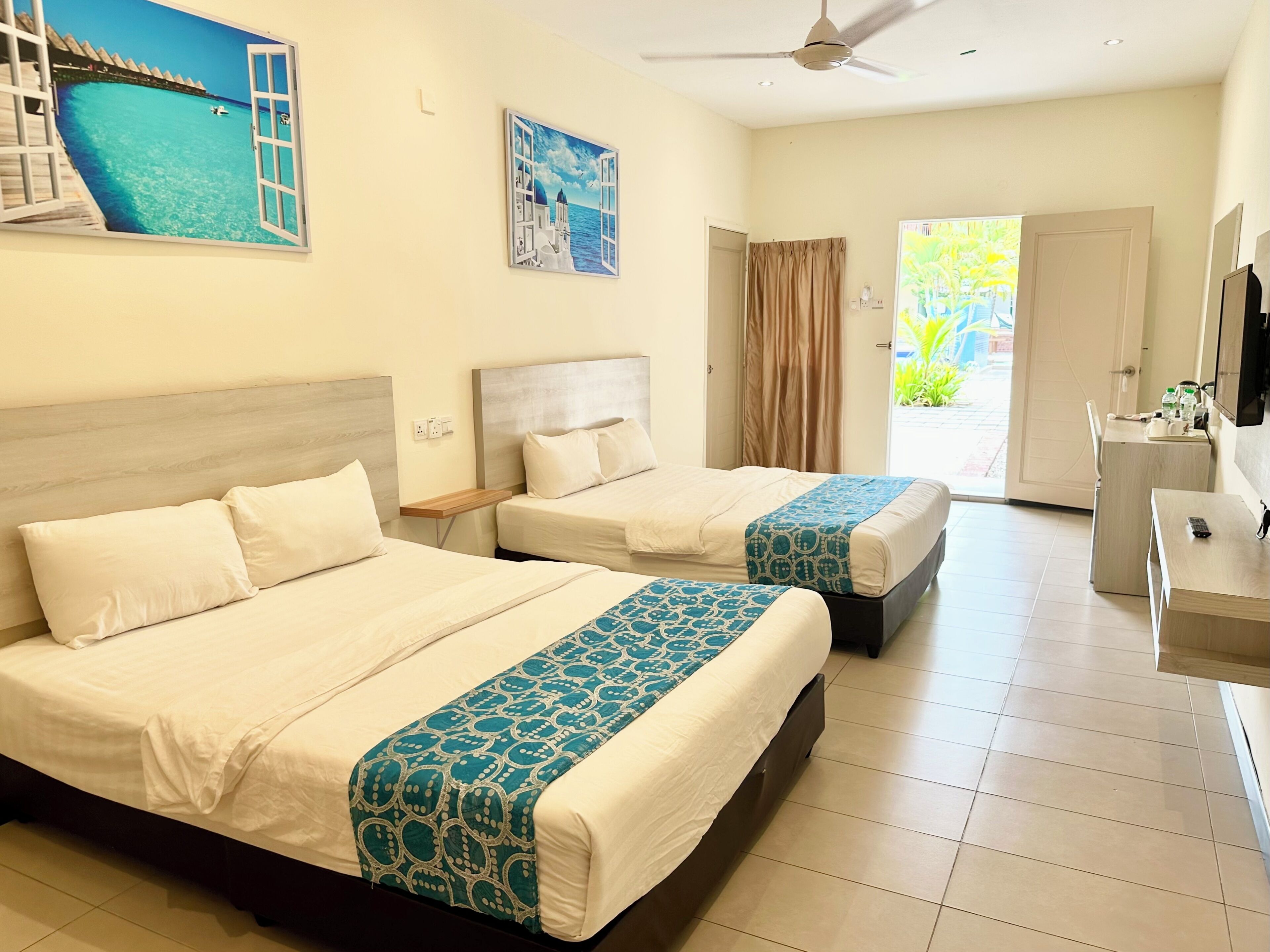 Family Terrace | Minibar, desk, free WiFi, bed sheets