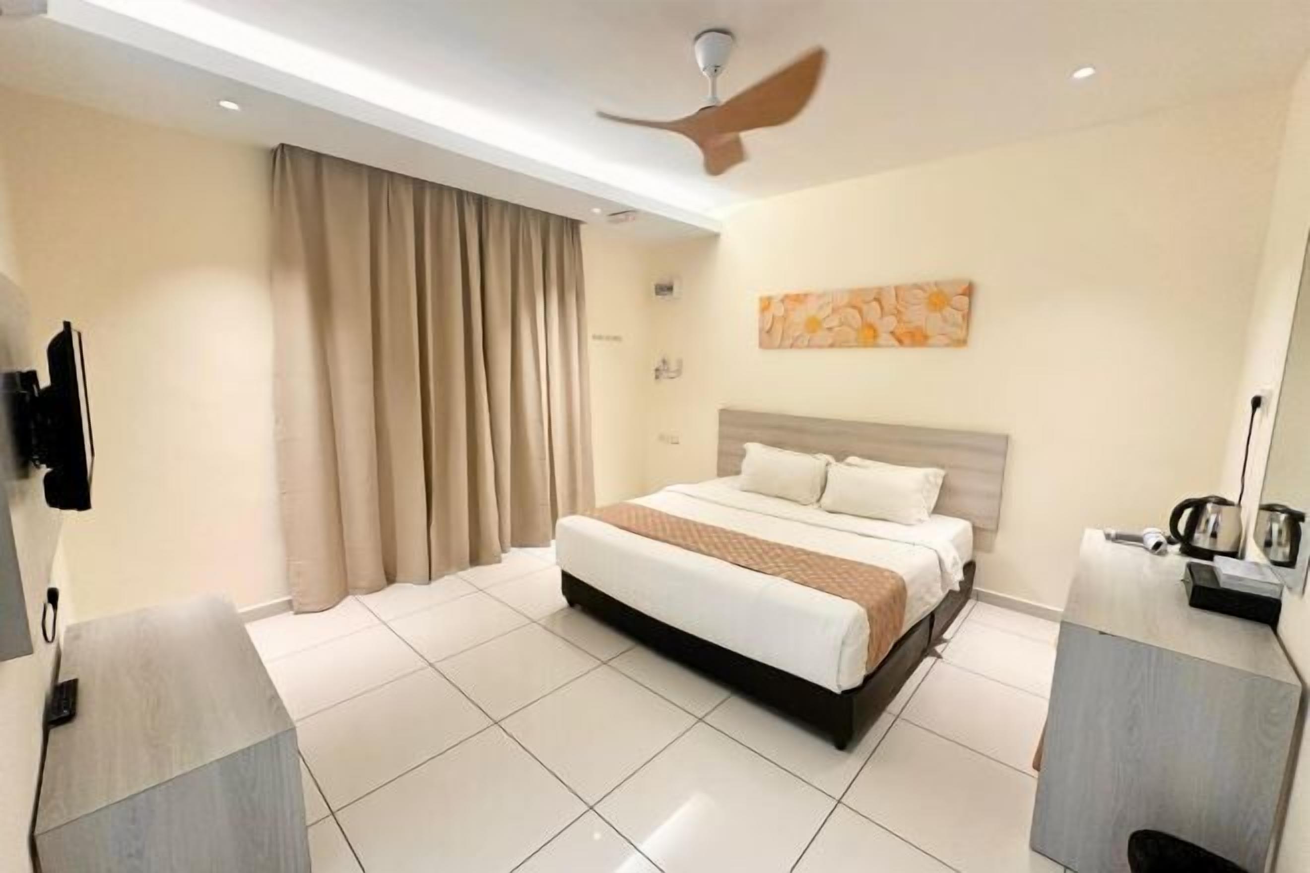 Minibar, una scrivania, Wi-Fi gratuito, lenzuola