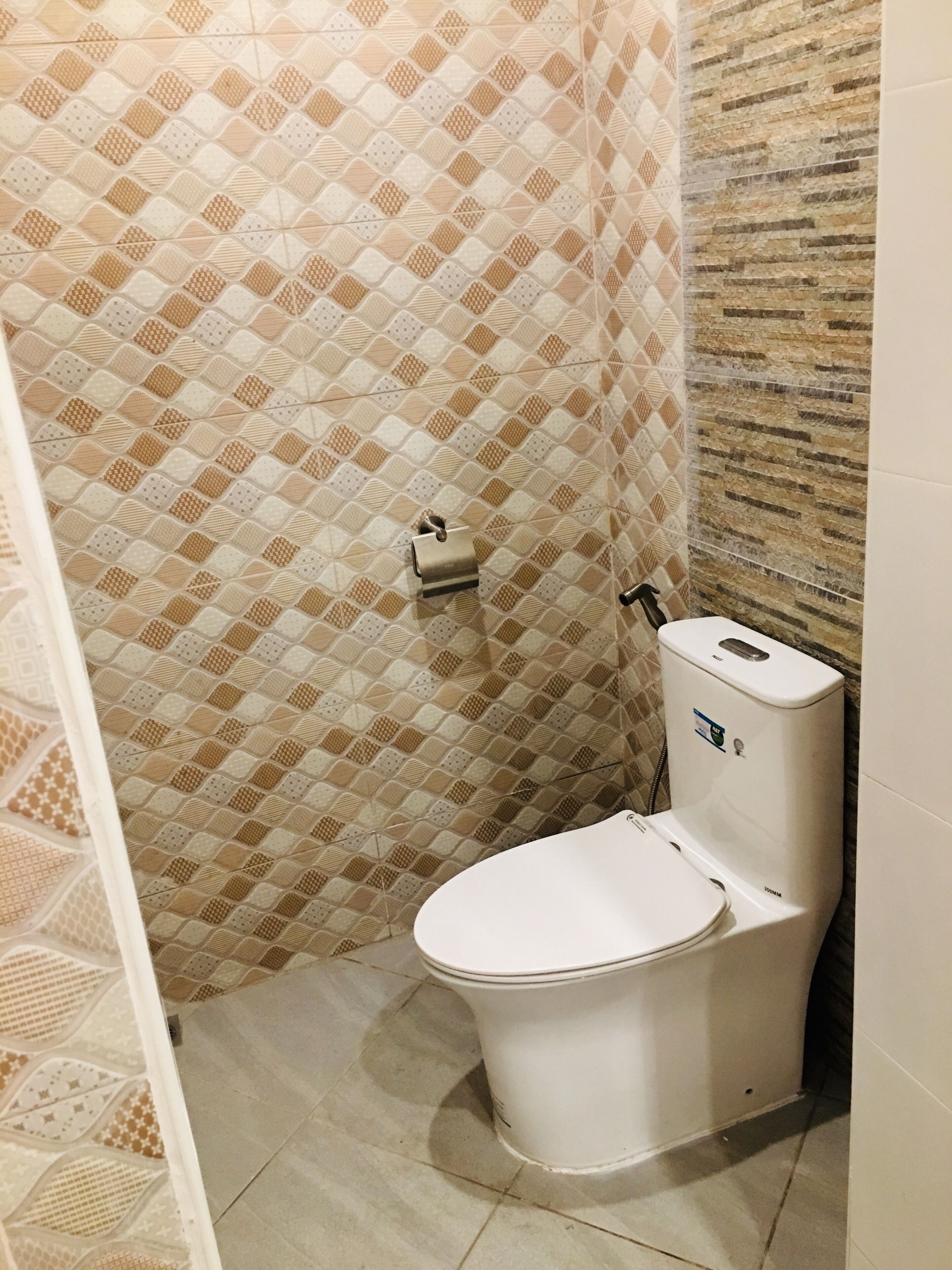 premium suite, 1 king bed | bathroom | shower, free toiletries, slippers, bidet