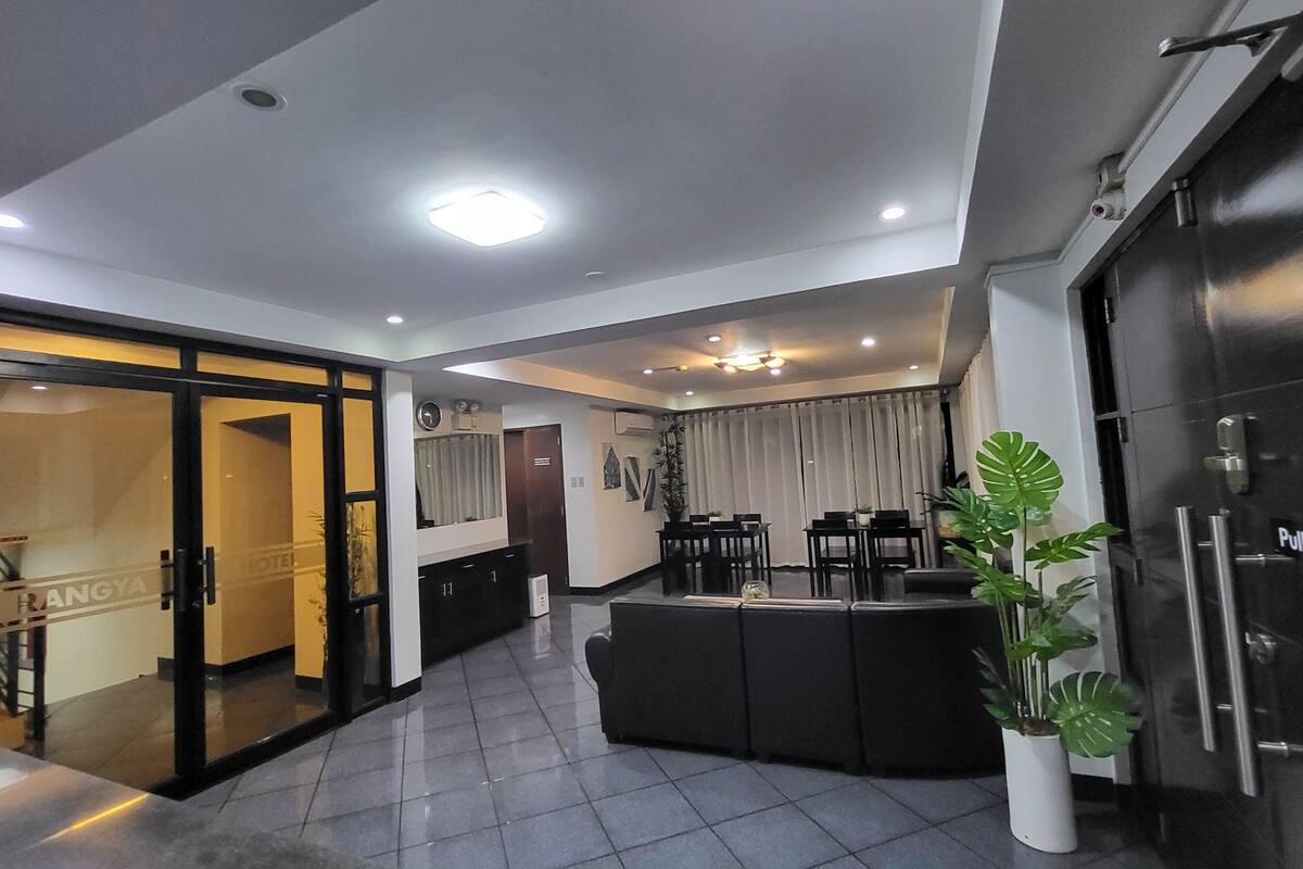 24-inch flat-screen tv with satellite channels, tv