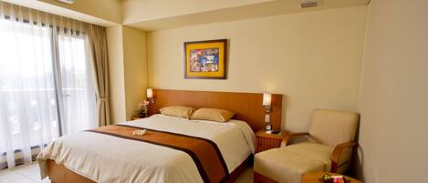 Room | In-room safe, desk, blackout drapes, iron/ironing board