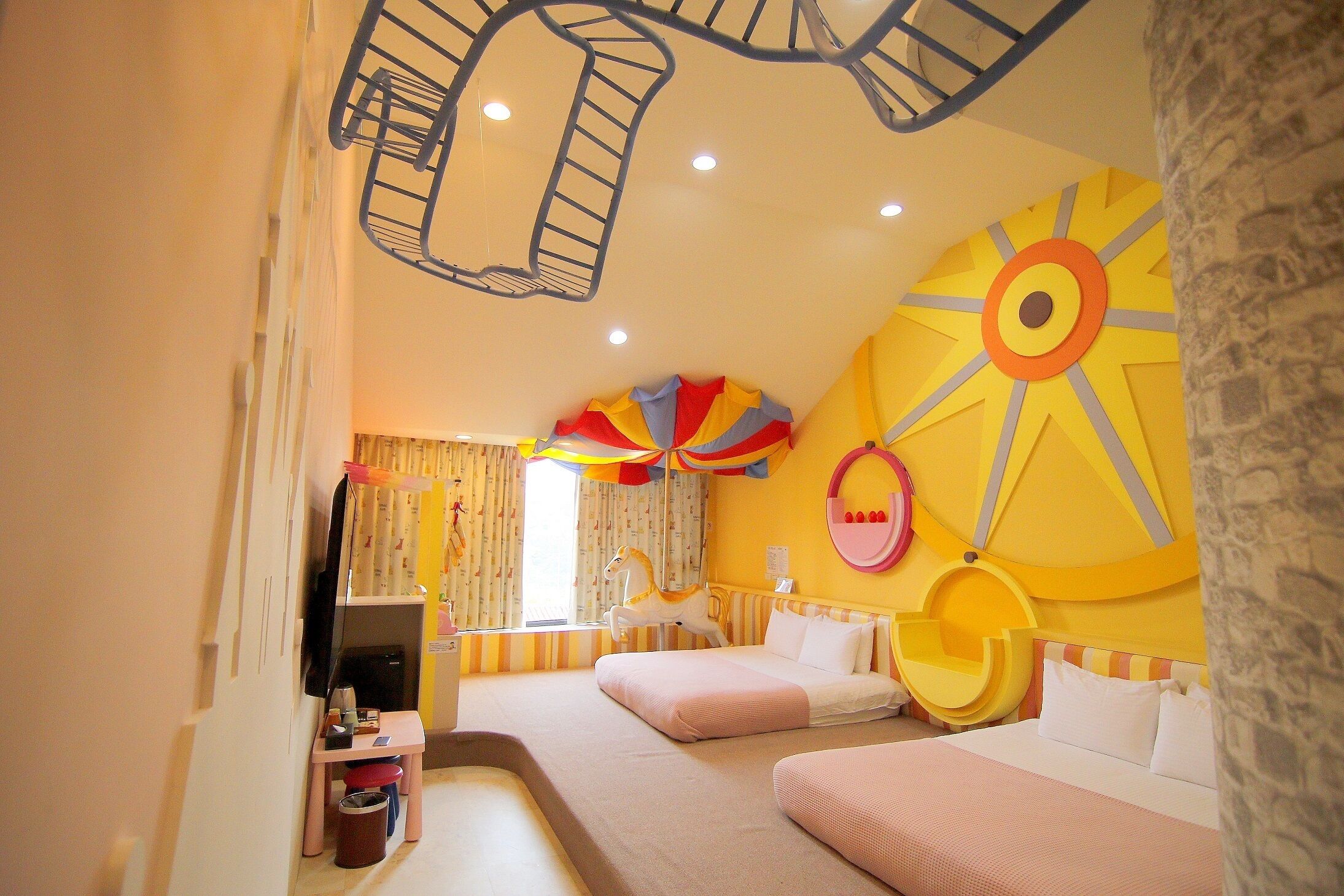 Familie vierpersoonskamer, 1 slaapkamer, niet-roken | Kamervoorziening